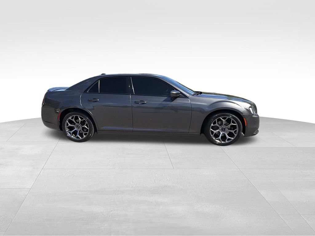 Used 2017 Chrysler 300 S RWD image 2