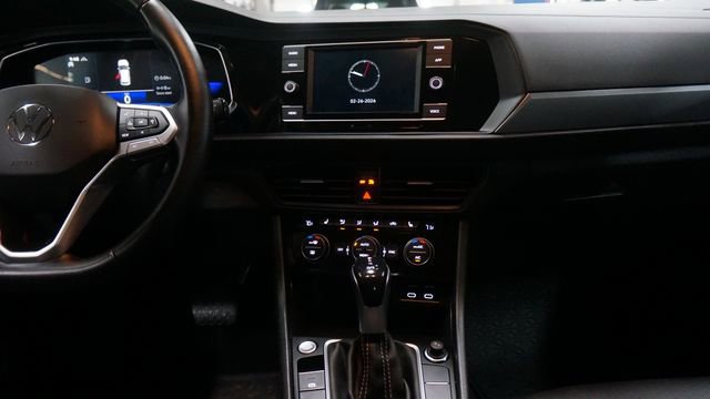 Certified 2023 Volkswagen Jetta SE image 35