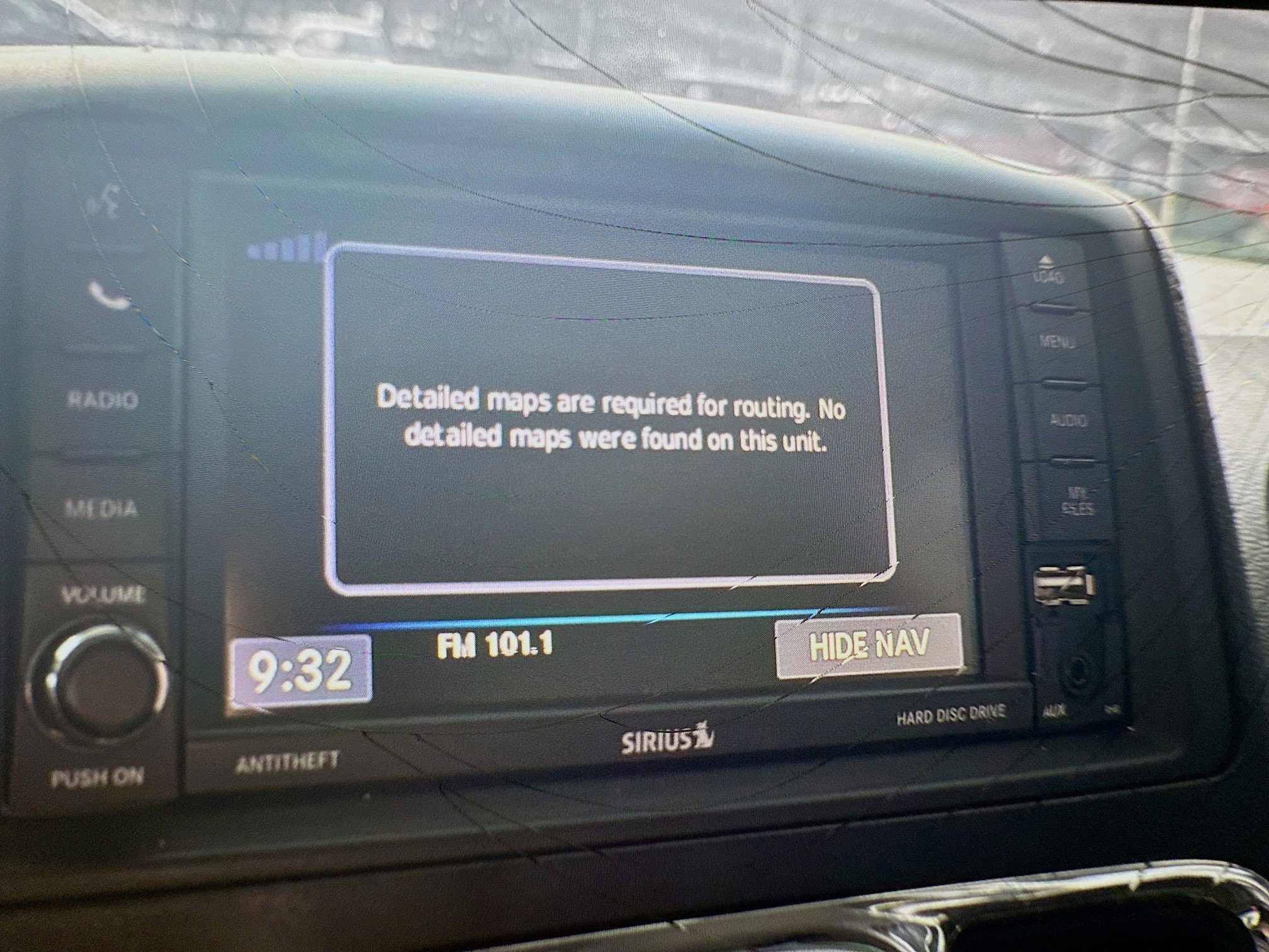Used 2015 Chrysler Town & Country Touring FWD image 30