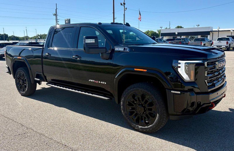 New 2026 GMC Sierra 2500 AT4 w/ AT4 Premium Plus Package AWD/4WD image 2