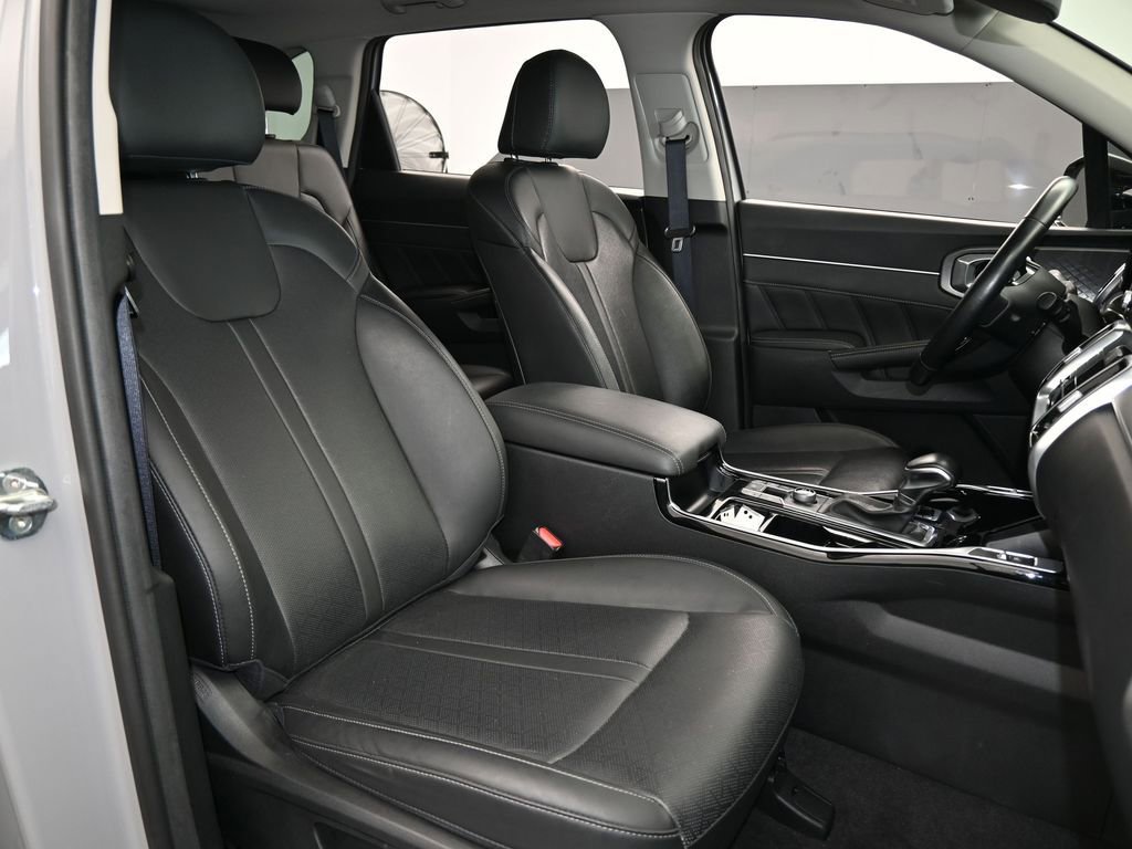 Used 2023 Kia Sorento SX image 46