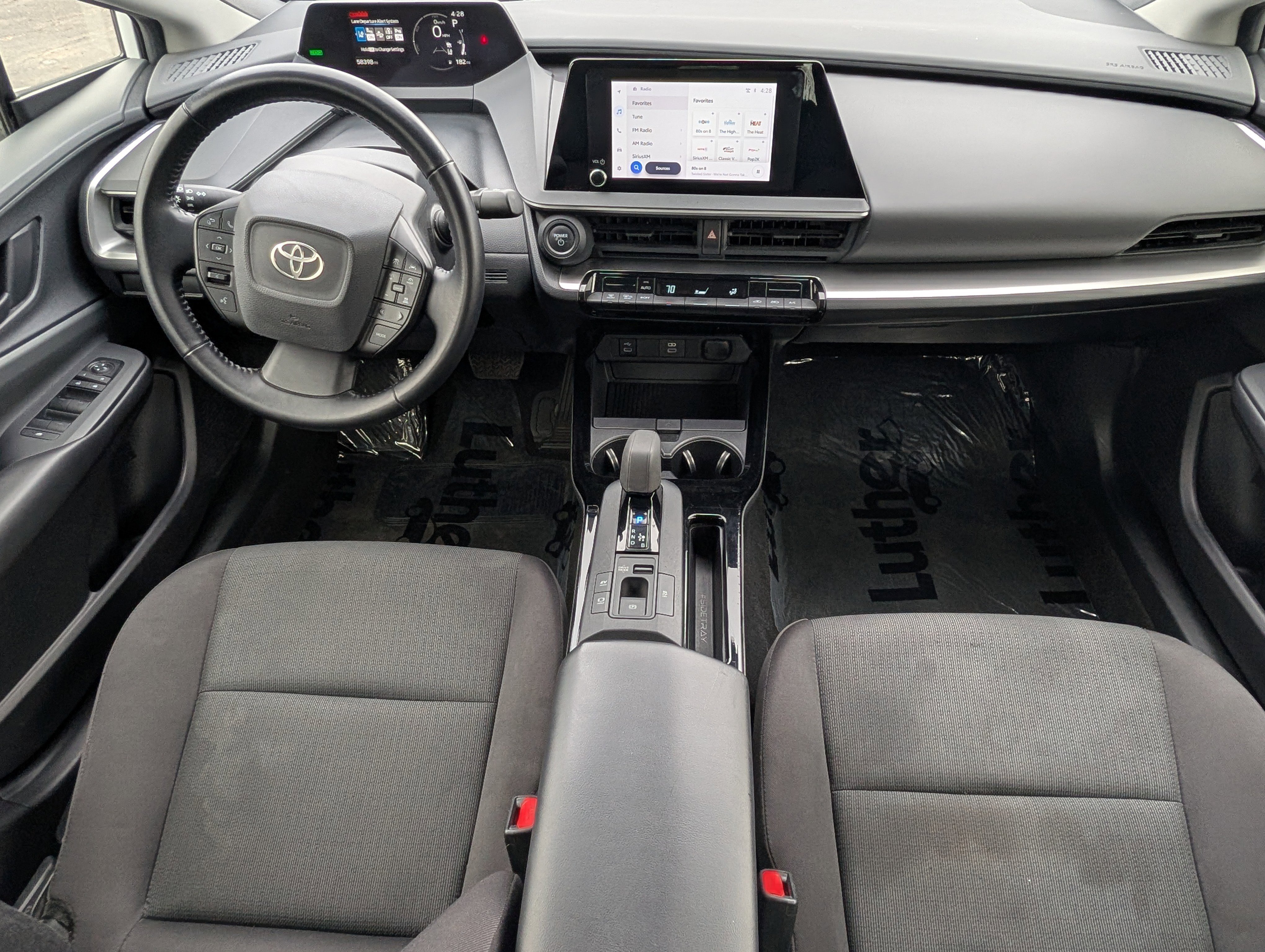 Used 2023 Toyota Prius LE FWD image 10