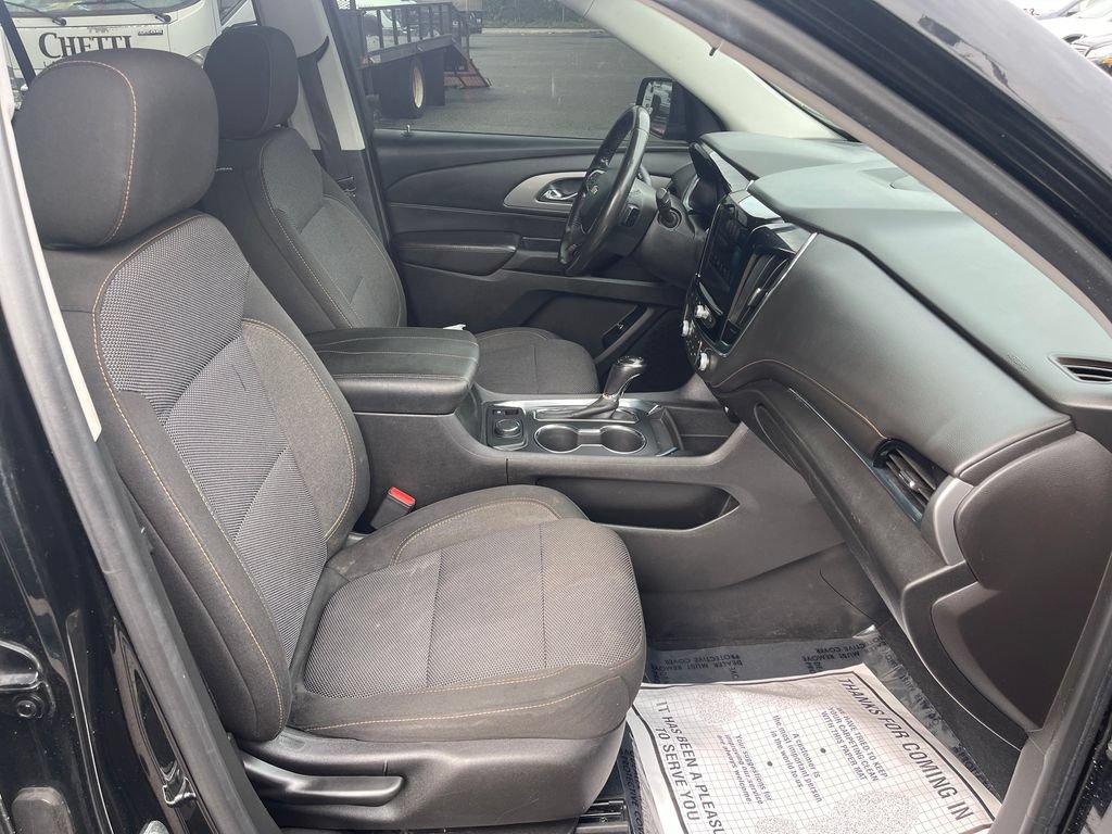 Used 2018 Chevrolet Traverse LT w/ LPO, Cargo Package AWD/4WD image 29