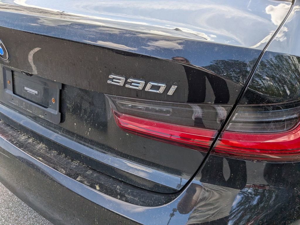 Used 2021 BMW 330i xDrive Sedan w/ Convenience Package image 9