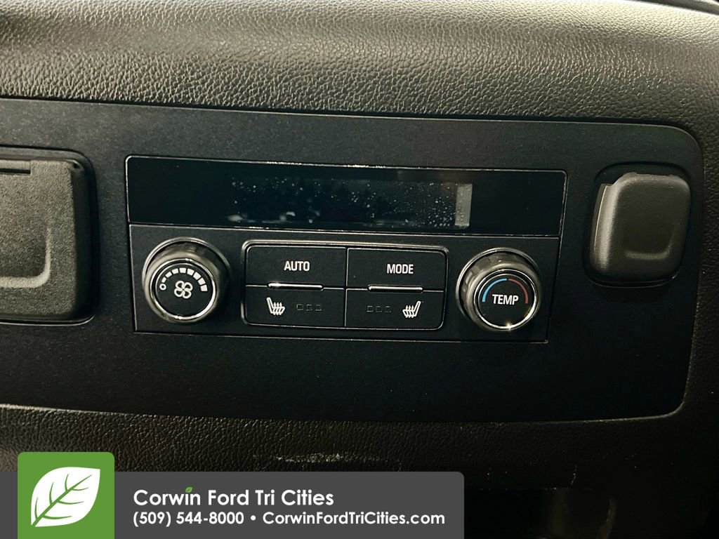 Used 2017 GMC Yukon SLT image 30