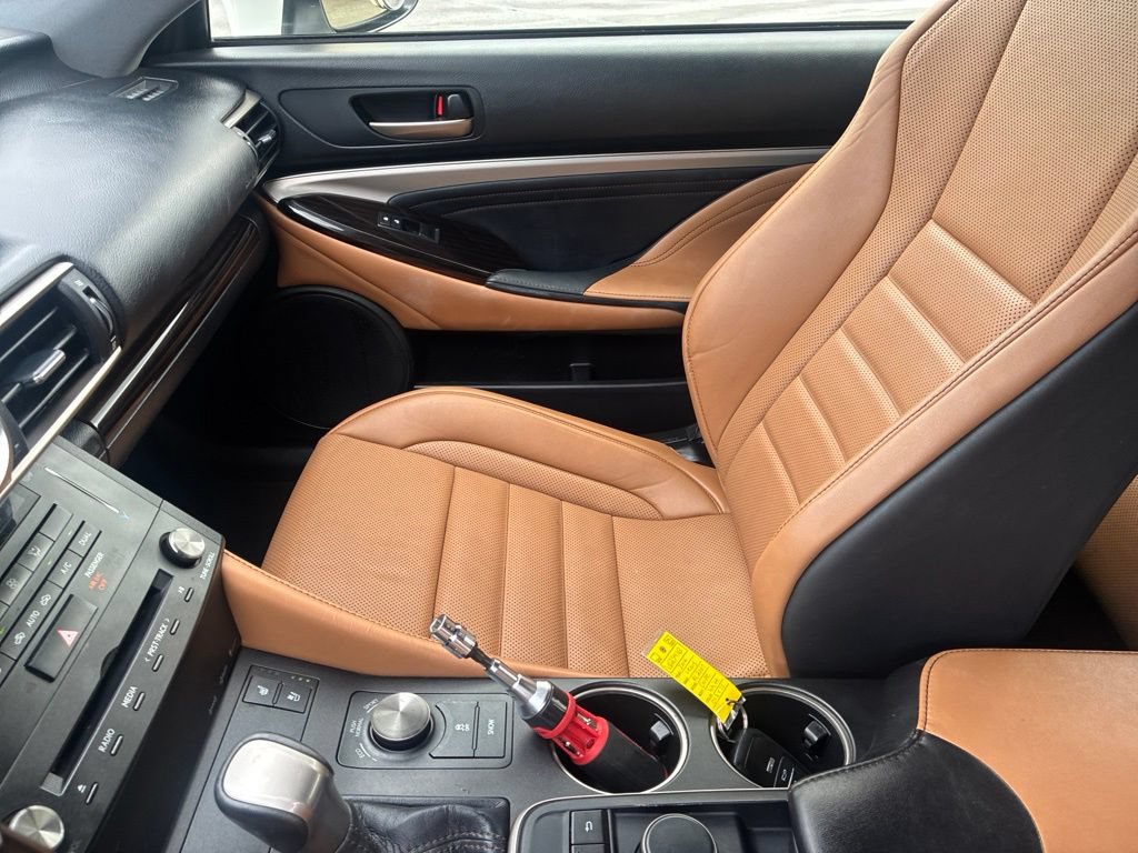Used 2016 Lexus RC 200t w/ Premium Package RWD image 8