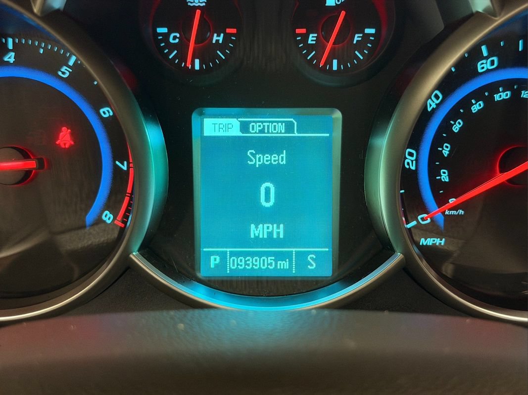 Used 2016 Chevrolet Cruze LT FWD image 12