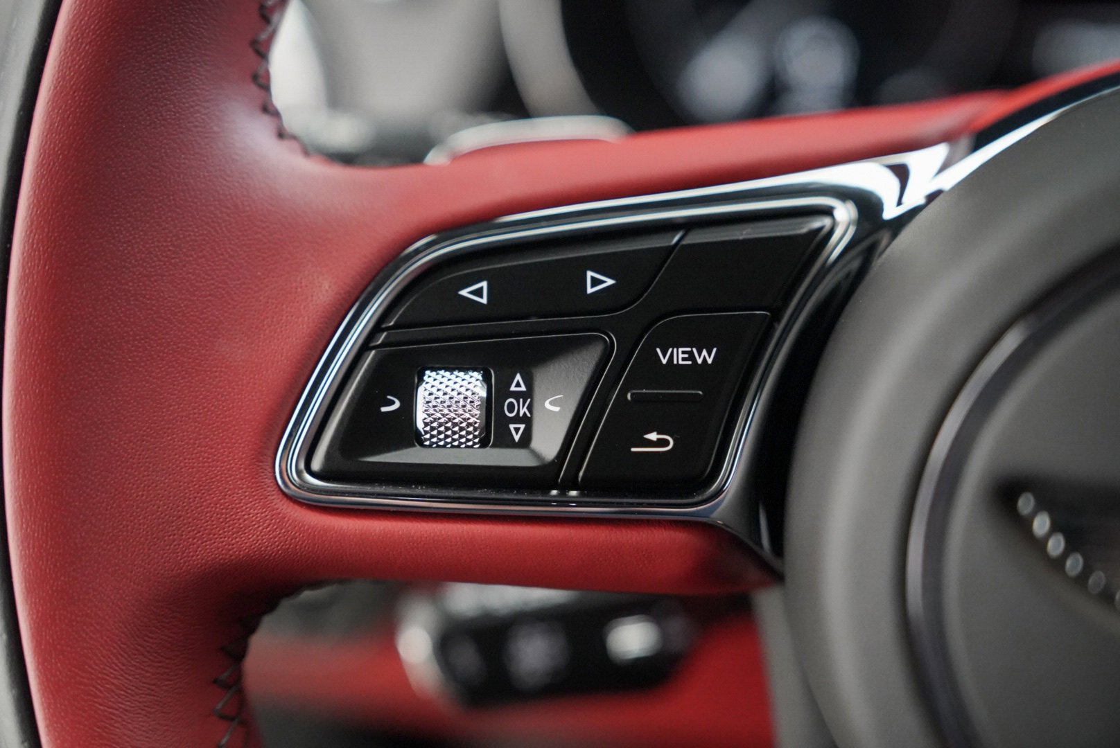 Used 2022 Bentley Bentayga image 15