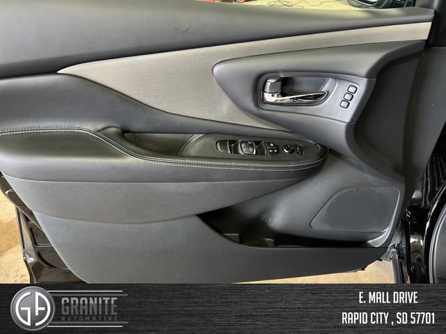 Used 2024 Nissan Murano SL AWD/4WD image 11