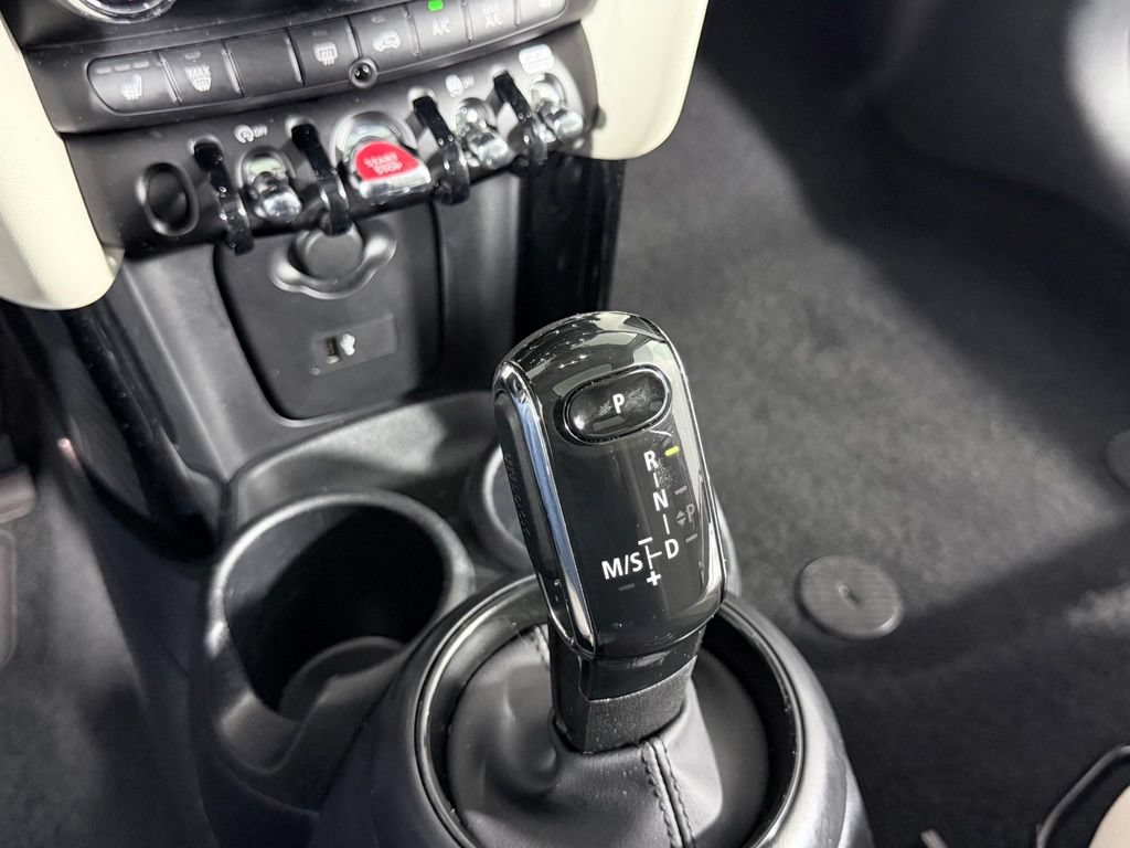 Used 2024 MINI Cooper S w/ Signature Upholstery Package FWD image 19