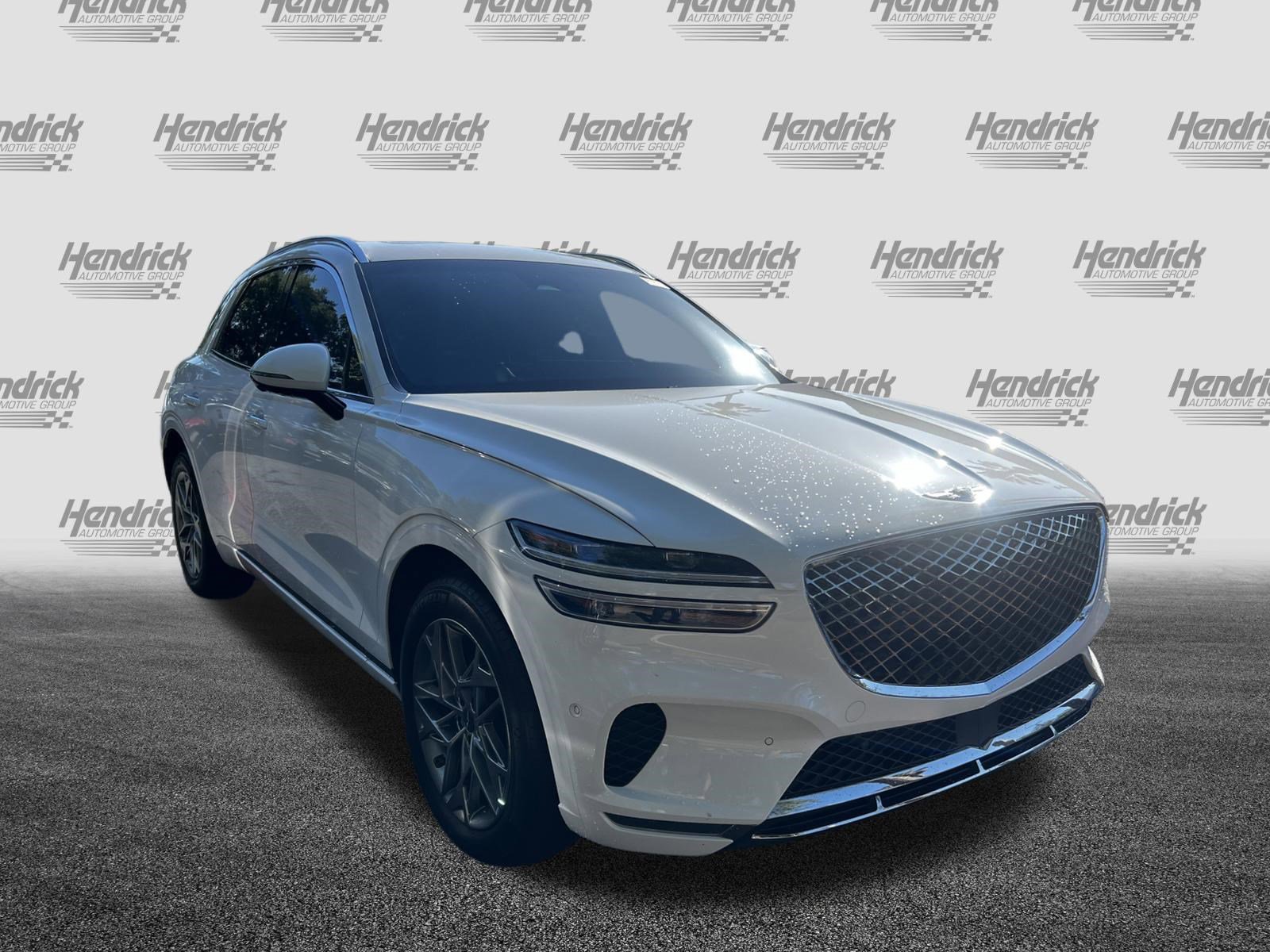 Used 2022 Genesis GV70 2.5T w/ Advanced Package image 2