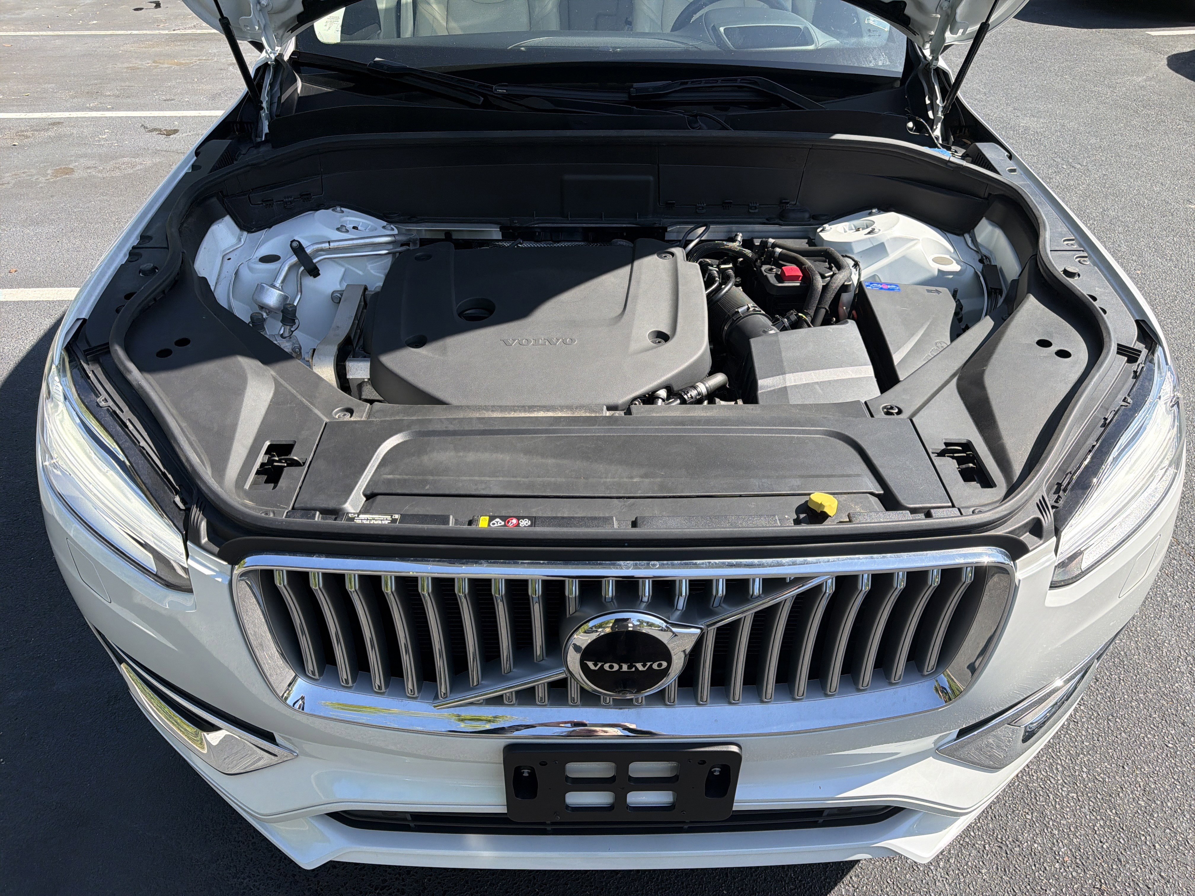 Certified 2023 Volvo XC90 B6 Ultimate image 36