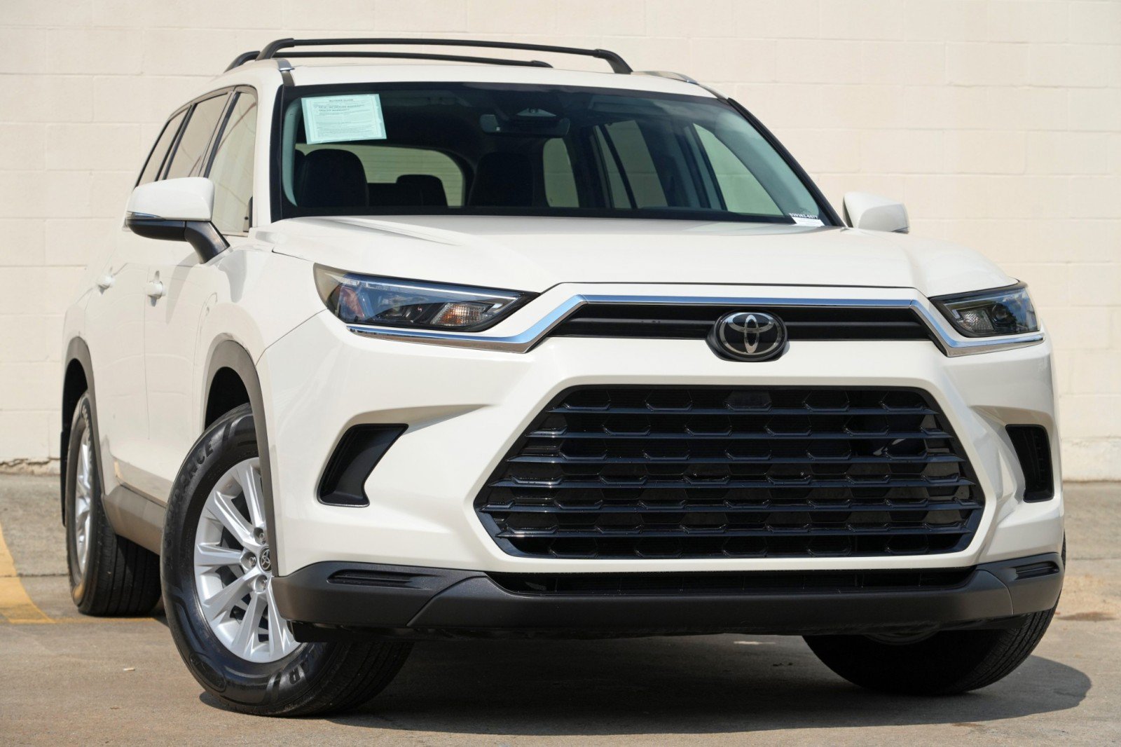 Used 2024 Toyota Grand Highlander AWD image 4