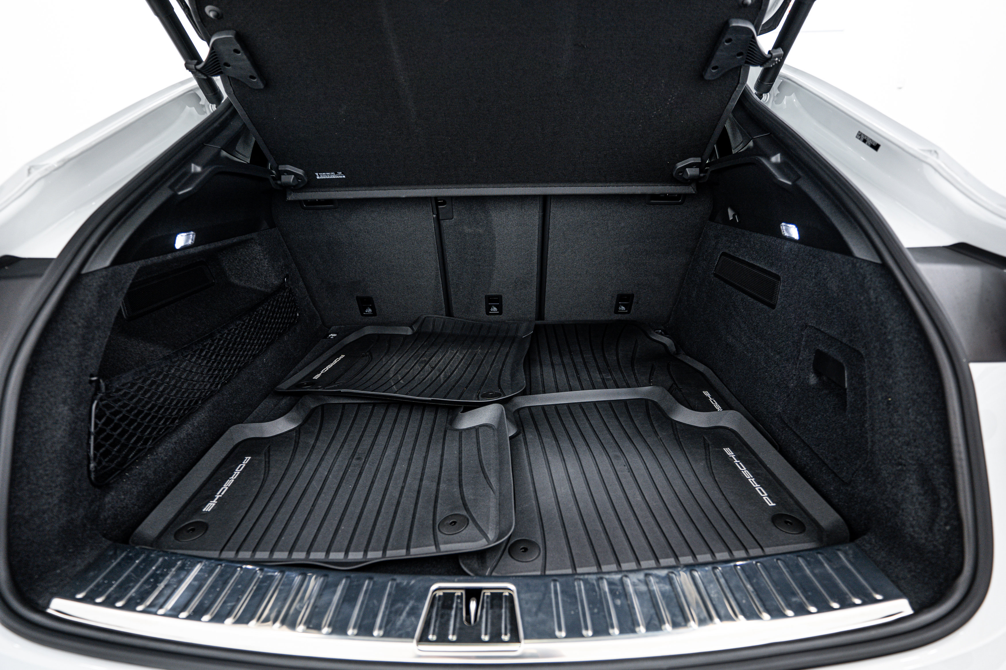 Certified 2025 Porsche Cayenne Coupe image 24