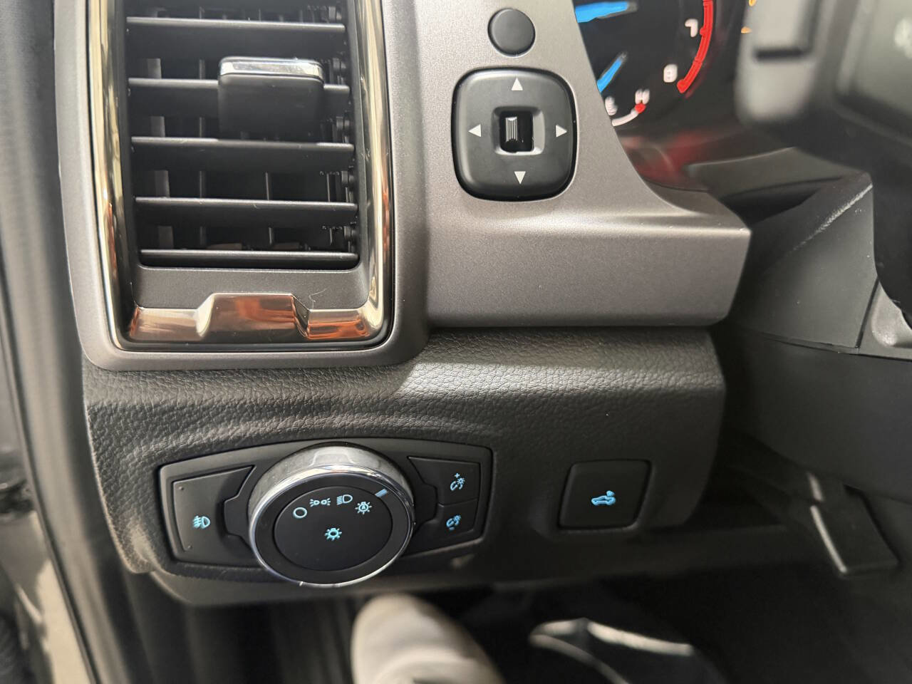 Used 2022 Ford Ranger XLT w/ Bed Utility Package AWD/4WD image 19