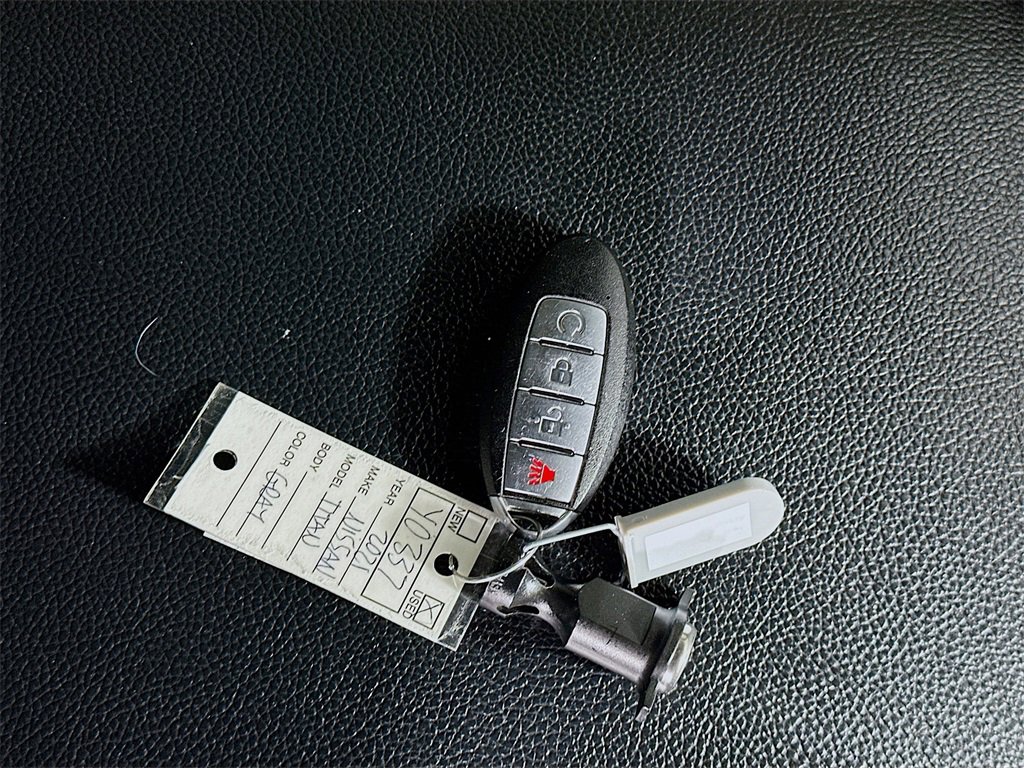 Used 2021 Nissan Titan SV w/ SV Convenience Package image 36