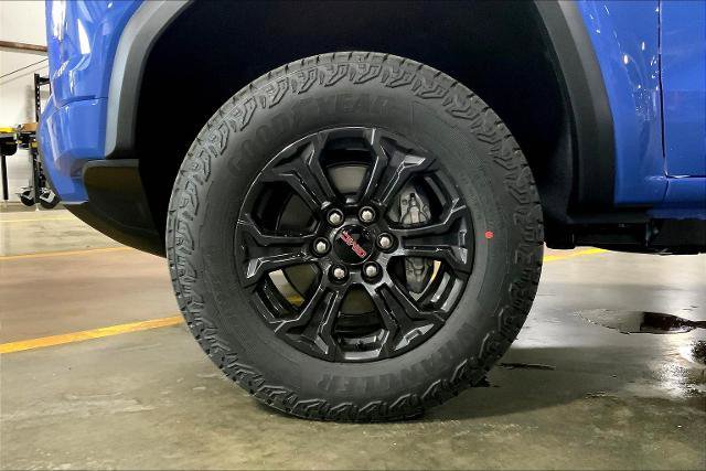 New 2025 GMC Canyon Elevation w/ Convenience Package image 12