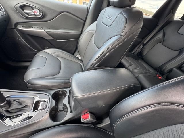 Used 2022 Jeep Cherokee Limited w/ Mopar Interior Package image 37