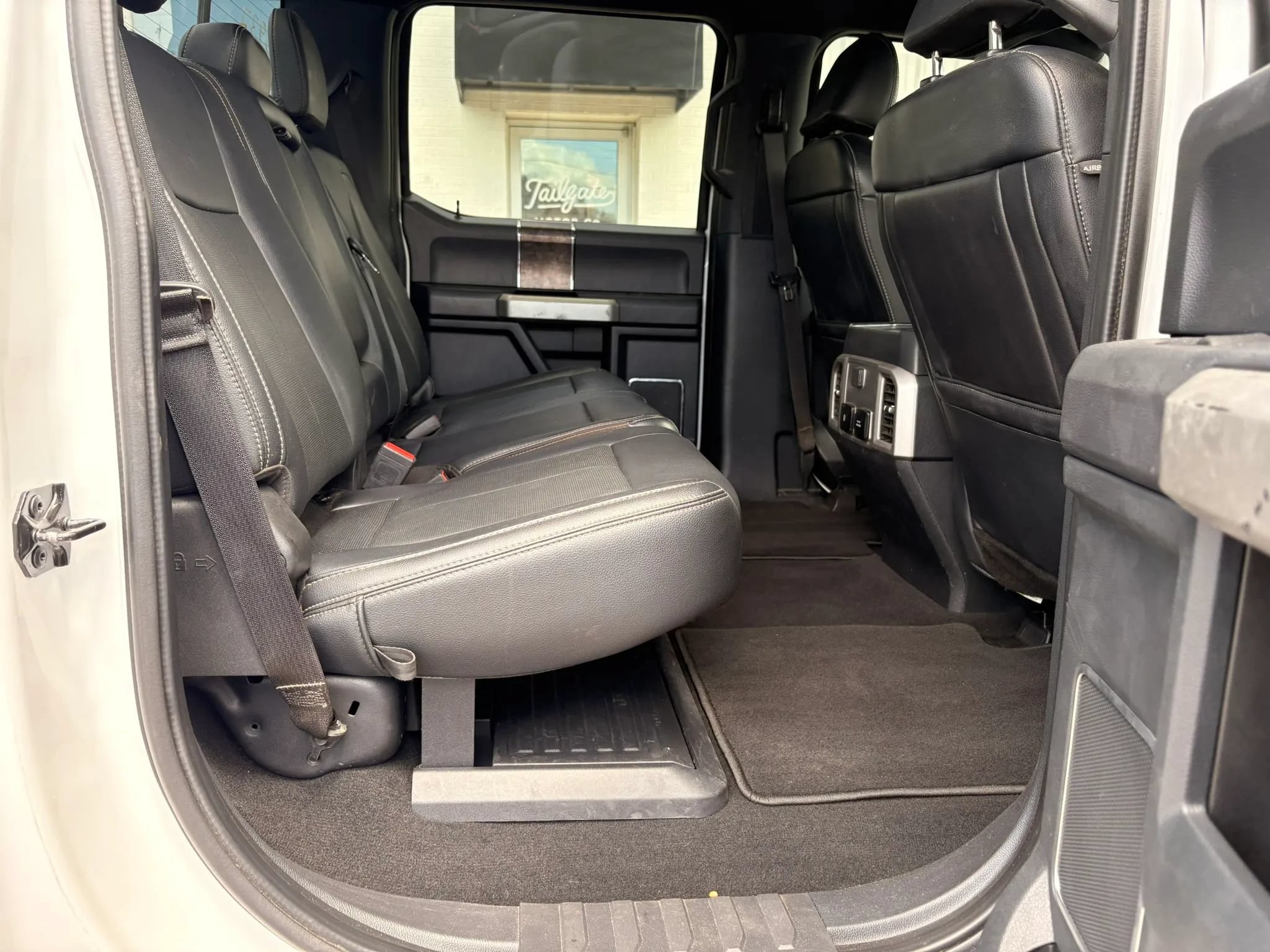 Used 2022 Ford F250 Lariat w/ Lariat Value Package AWD/4WD image 10