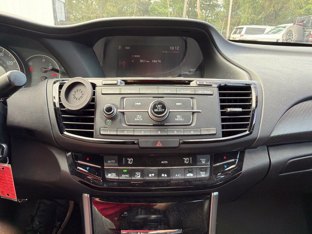 Used 2017 Honda Accord Sport image 24