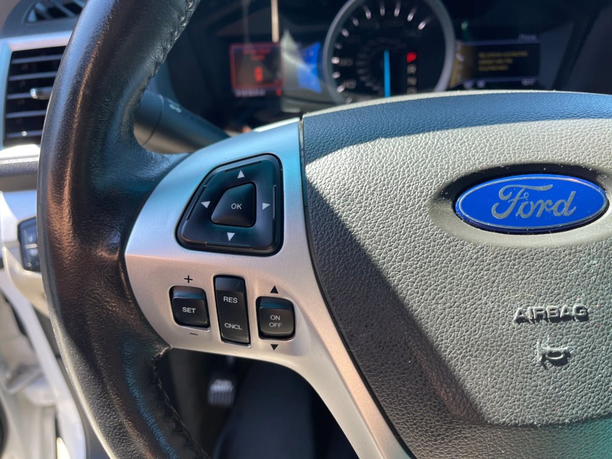 Used 2013 Ford Explorer XLT FWD image 23