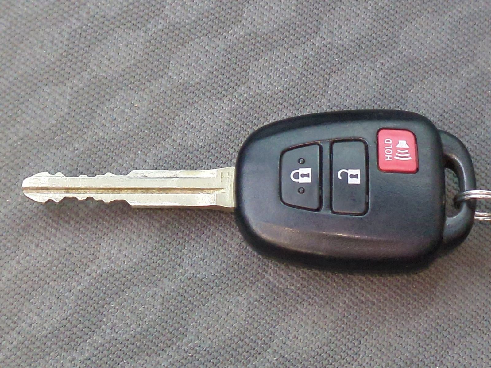 Used 2020 Toyota Tacoma SR5 image 33