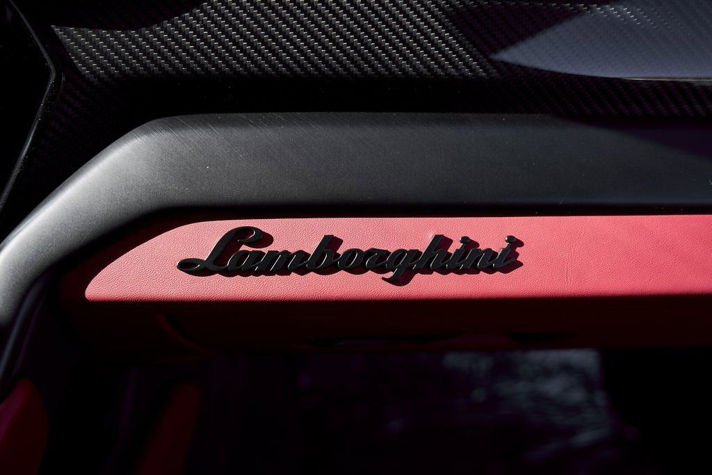 Used 2024 Lamborghini Urus S image 42