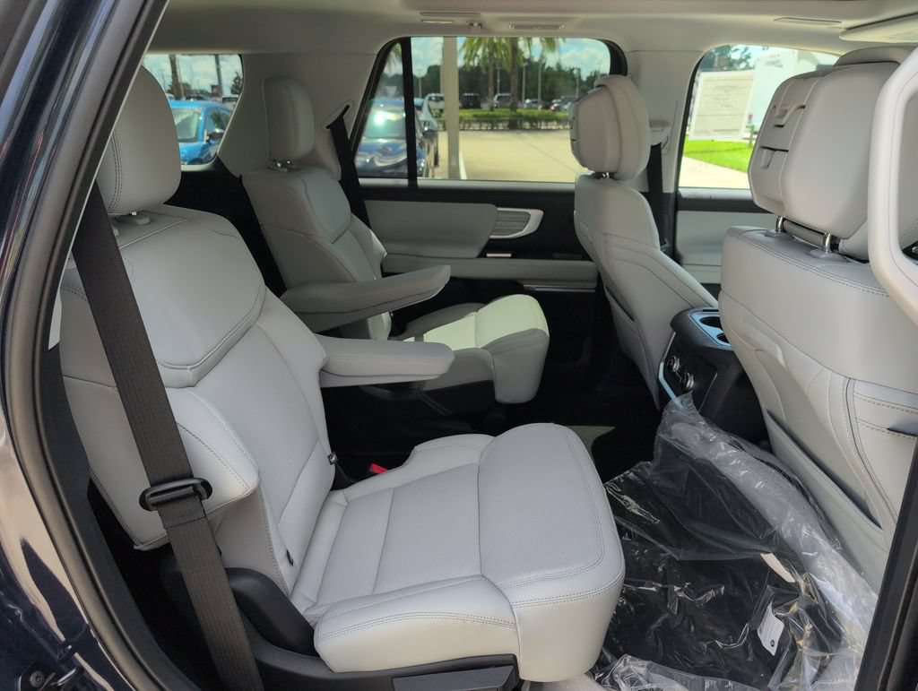 New 2027 Ford Expedition Platinum AWD/4WD image 12