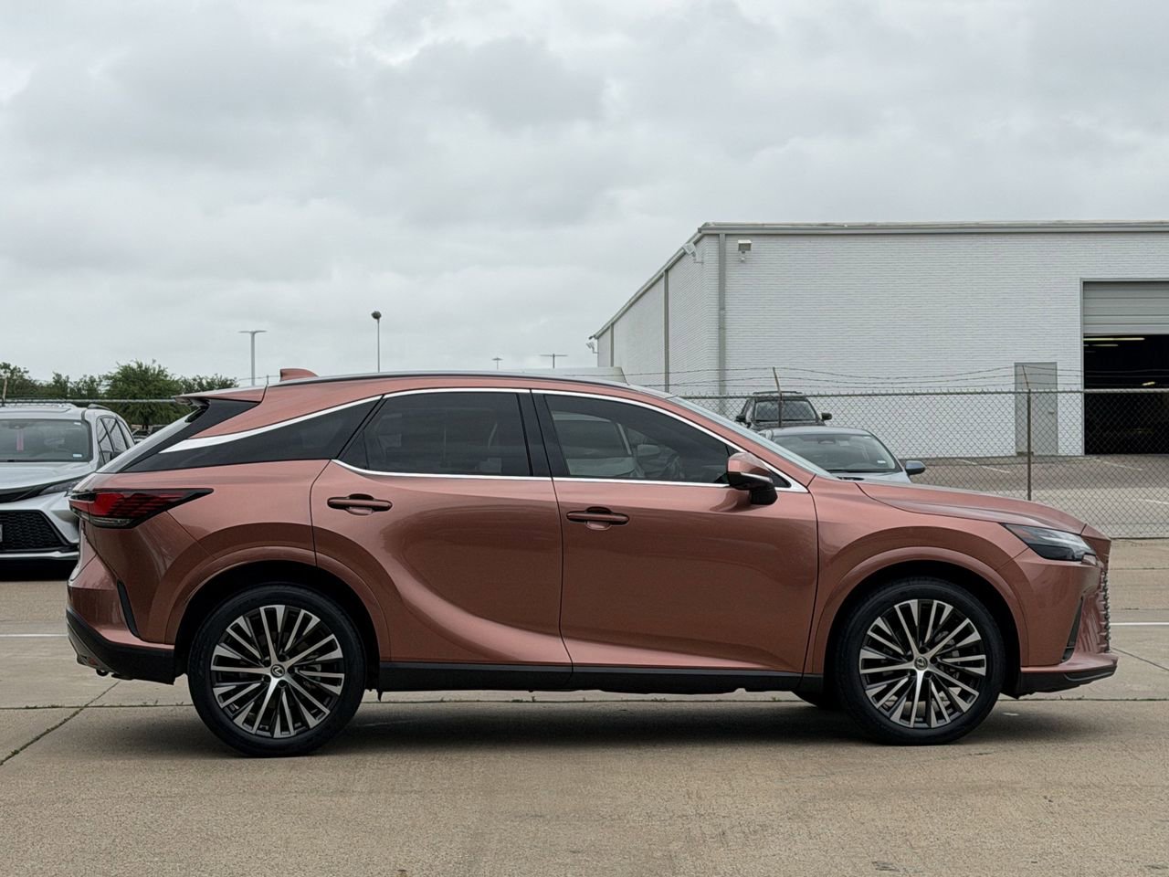 Used 2023 Lexus RX 350 Premium Plus w/ Cold Area Package image 3