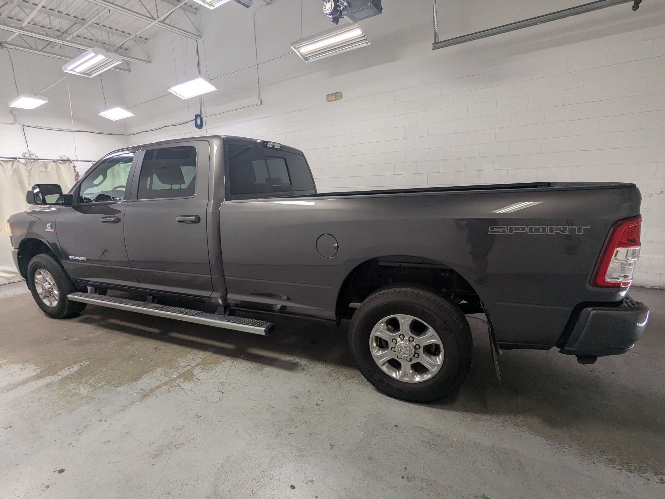 Used 2019 RAM 3500 Big Horn AWD/4WD image 10