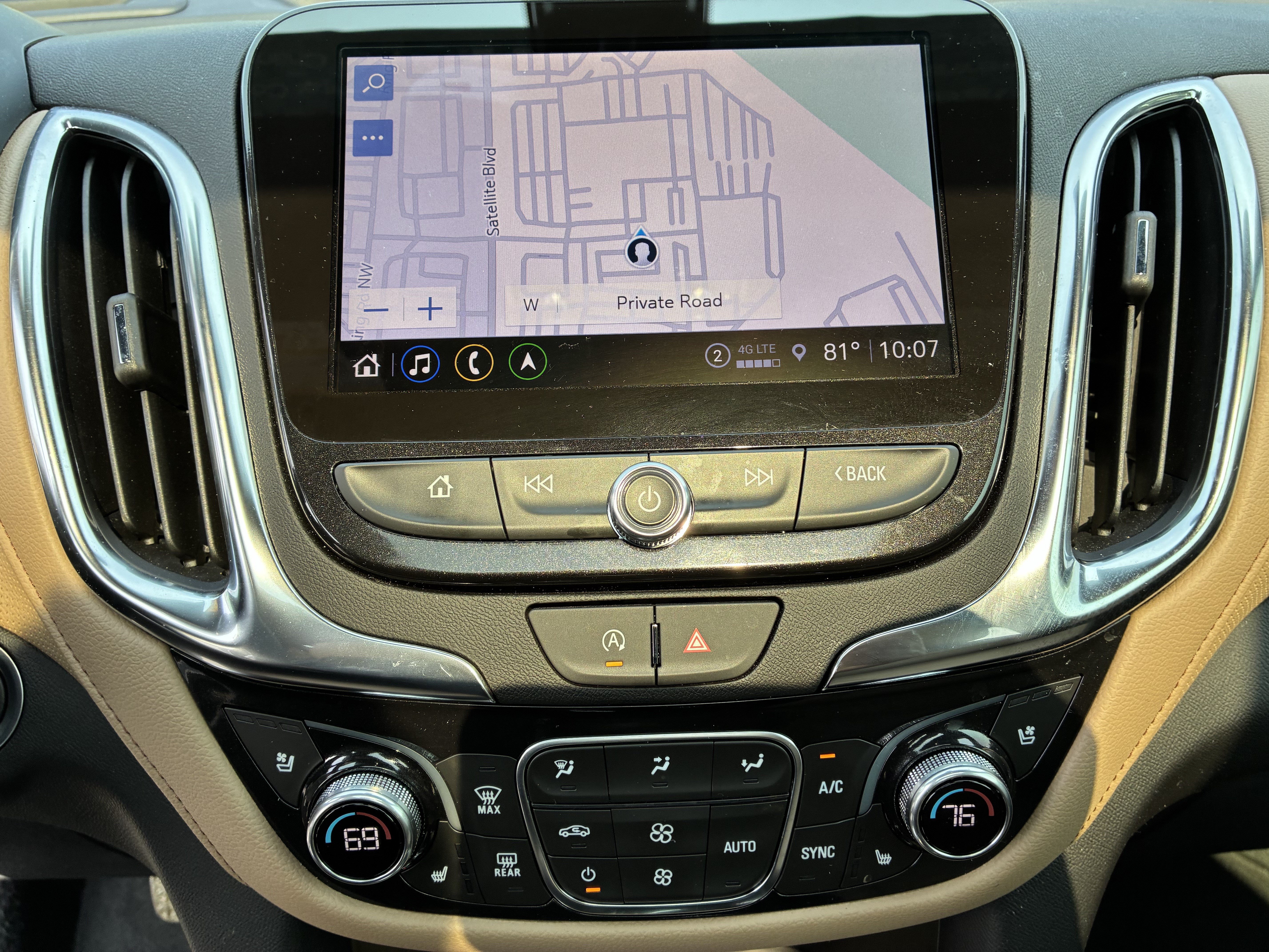Used 2024 Chevrolet Equinox Premier FWD image 35