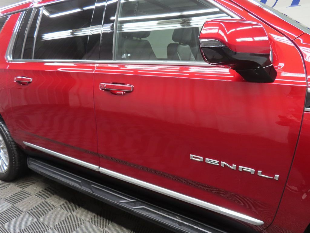 Used 2024 GMC Yukon XL Denali image 34