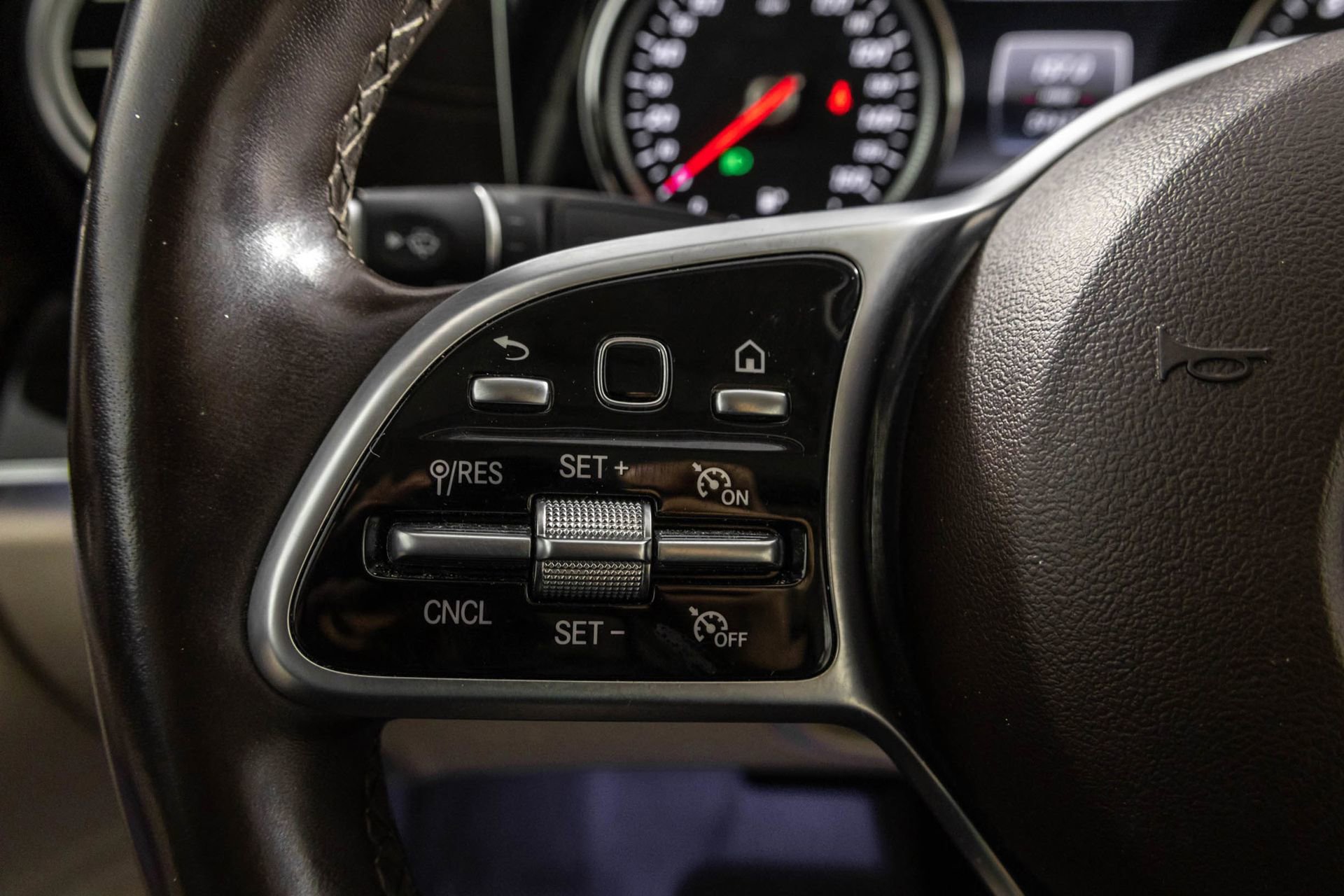 Used 2019 Mercedes-Benz E 300 4MATIC w/ Premium 1 Package image 26