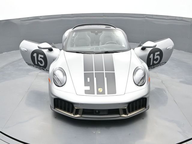 Certified 2026 Porsche 911 GTS image 31