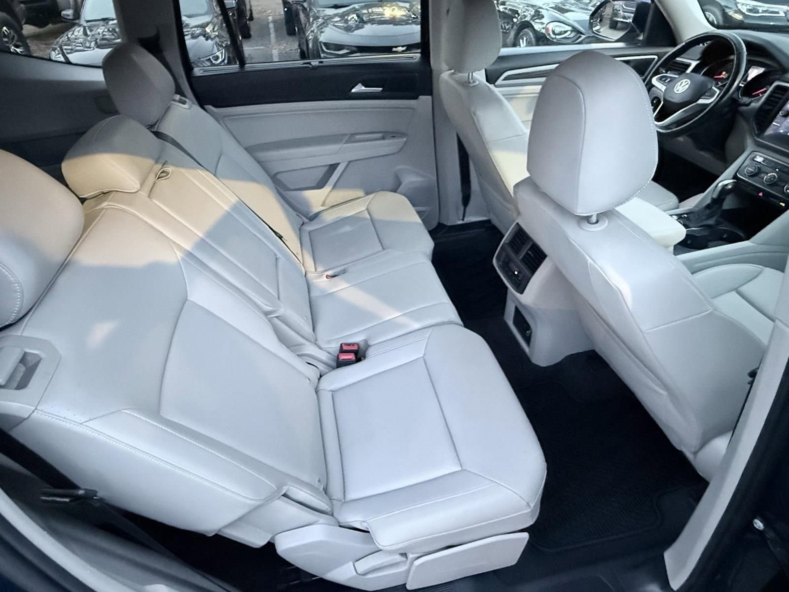 Used 2021 Volkswagen Atlas SE image 23