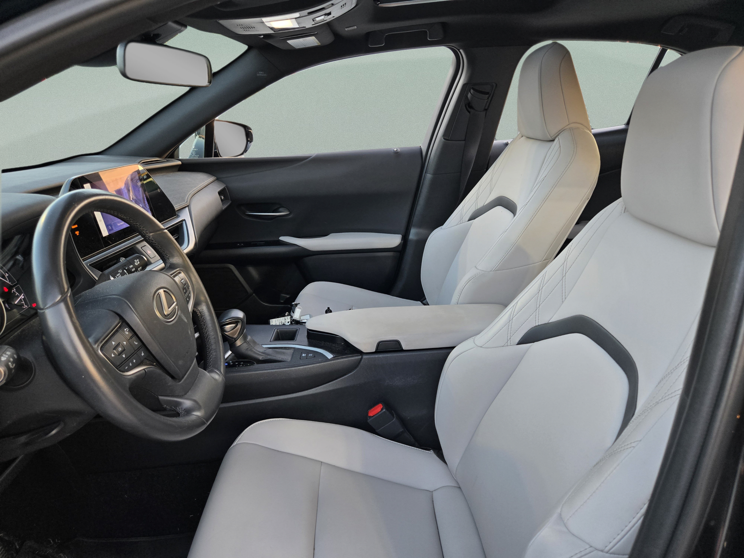 Certified 2024 Lexus UX 250h FWD image 9