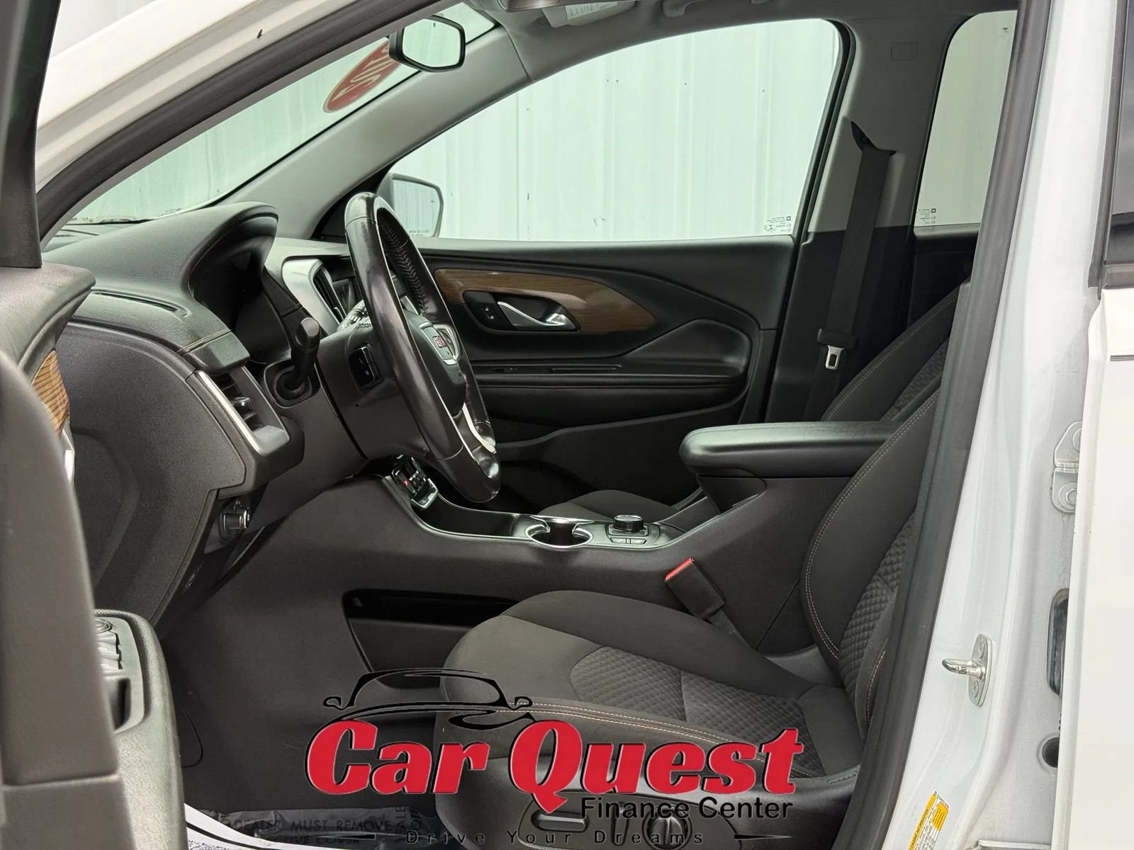 Used 2018 GMC Terrain SLE w/ Driver Convenience Package FWD image 9