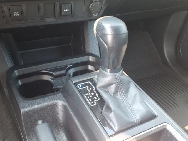 Used 2023 Toyota Tacoma SR AWD/4WD image 18