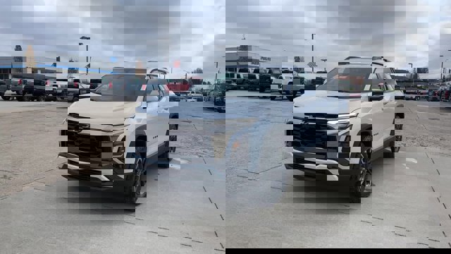 New 2026 Chevrolet Equinox ACTIV w/ Convenience Package III image 4