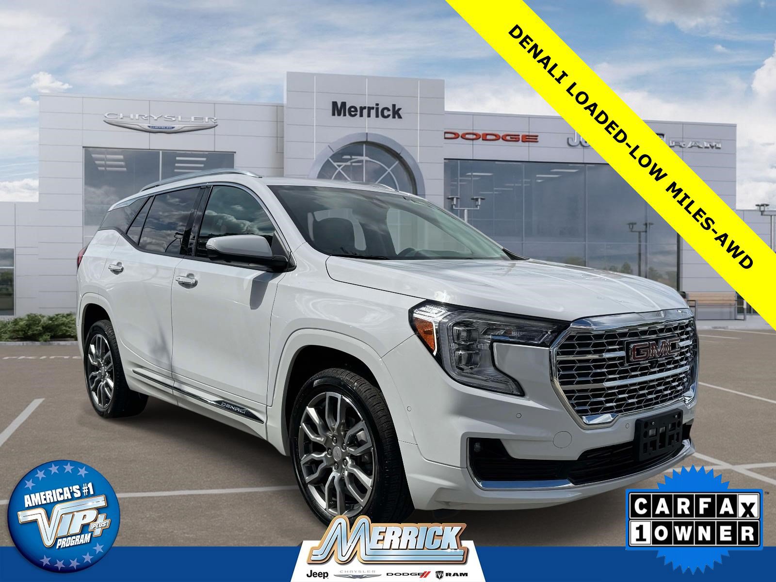 Used 2024 GMC Terrain Denali w/ Denali Premium Package