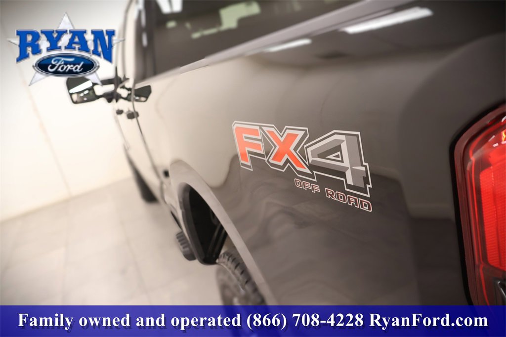 New 2026 Ford F250 Lariat w/ FX4 Off-Road Package image 41