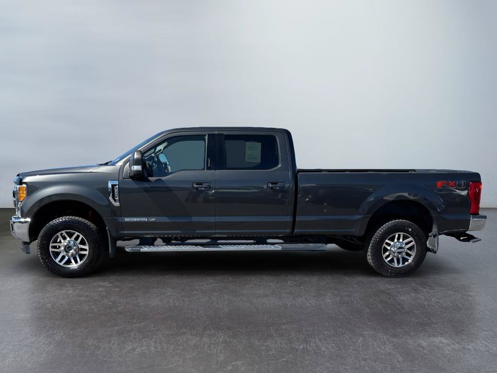 Used 2017 Ford F350 Lariat w/ Lariat Value Package AWD/4WD image 2