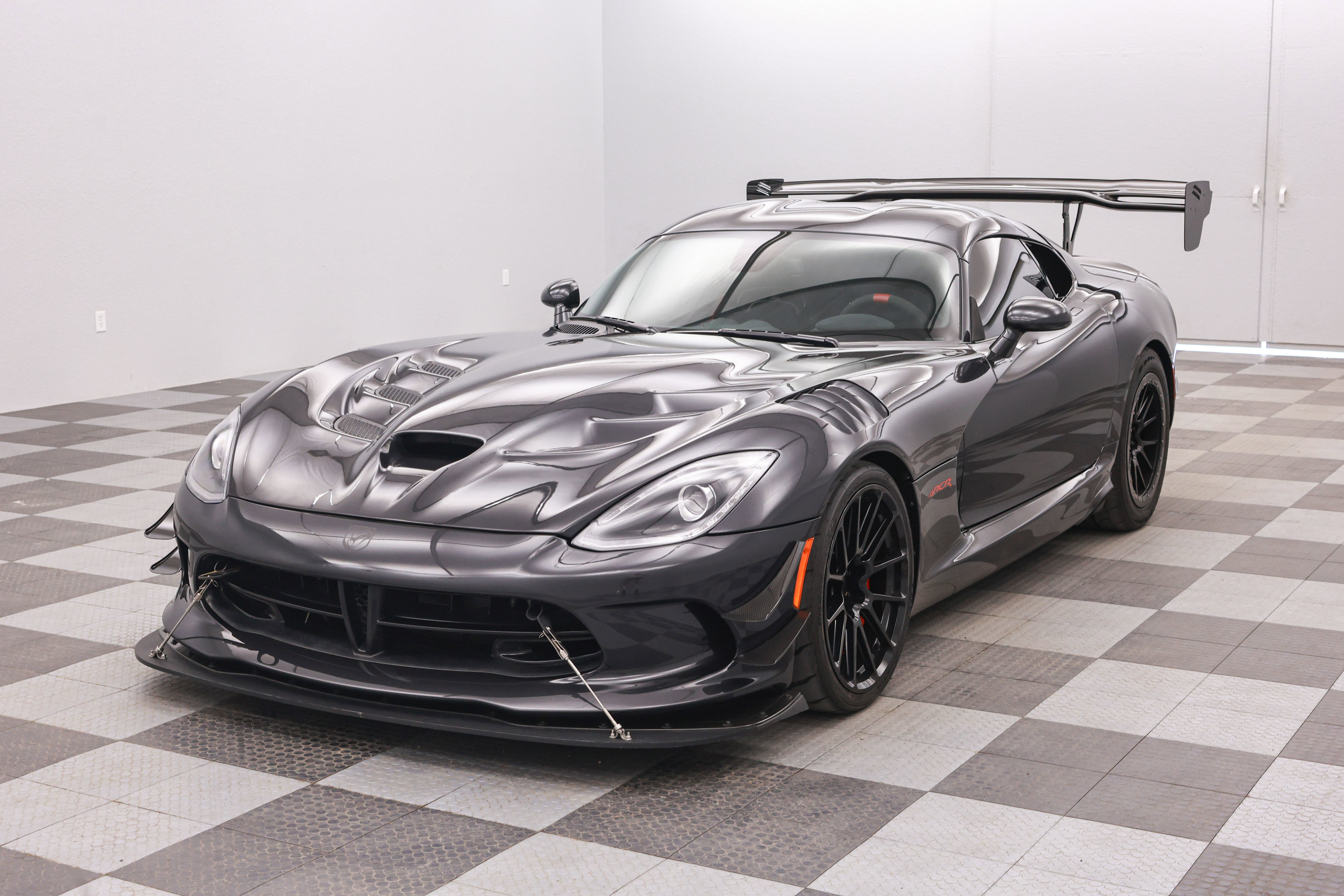 Used 2017 Dodge Viper ACR w/ Extreme Aero Package RWD image 6