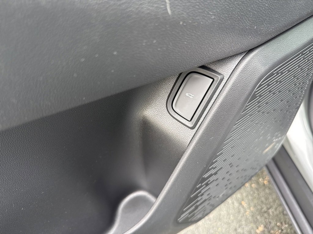 New 2026 Chevrolet Equinox LT w/ Convenience Package II image 22