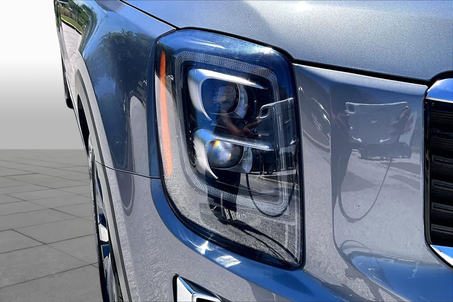 Used 2022 Kia Telluride EX w/ EX Premium Package FWD image 28