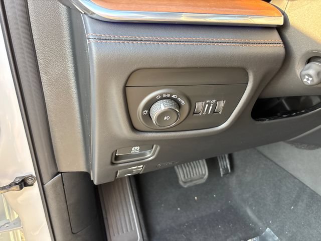 New 2027 Jeep Grand Cherokee Summit AWD/4WD image 18