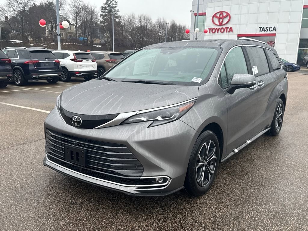 New 2026 Toyota Sienna Platinum image 3