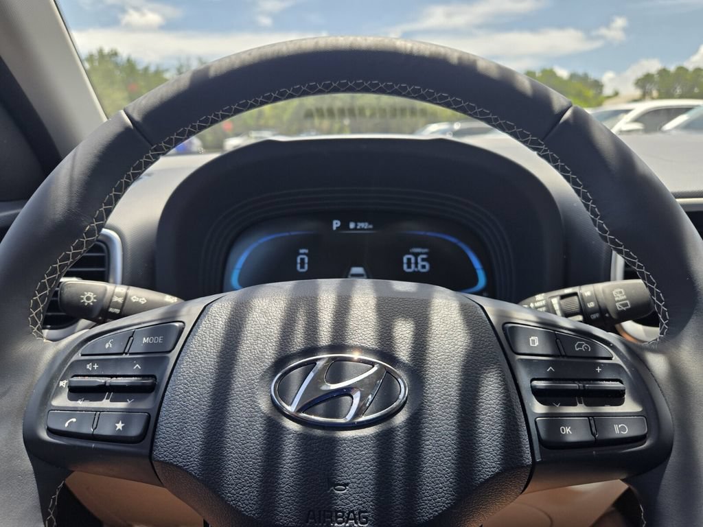 Certified 2026 Hyundai Venue SEL FWD image 22