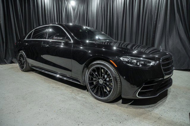 Used 2026 Mercedes-Benz S 580 4MATIC Sedan image 3