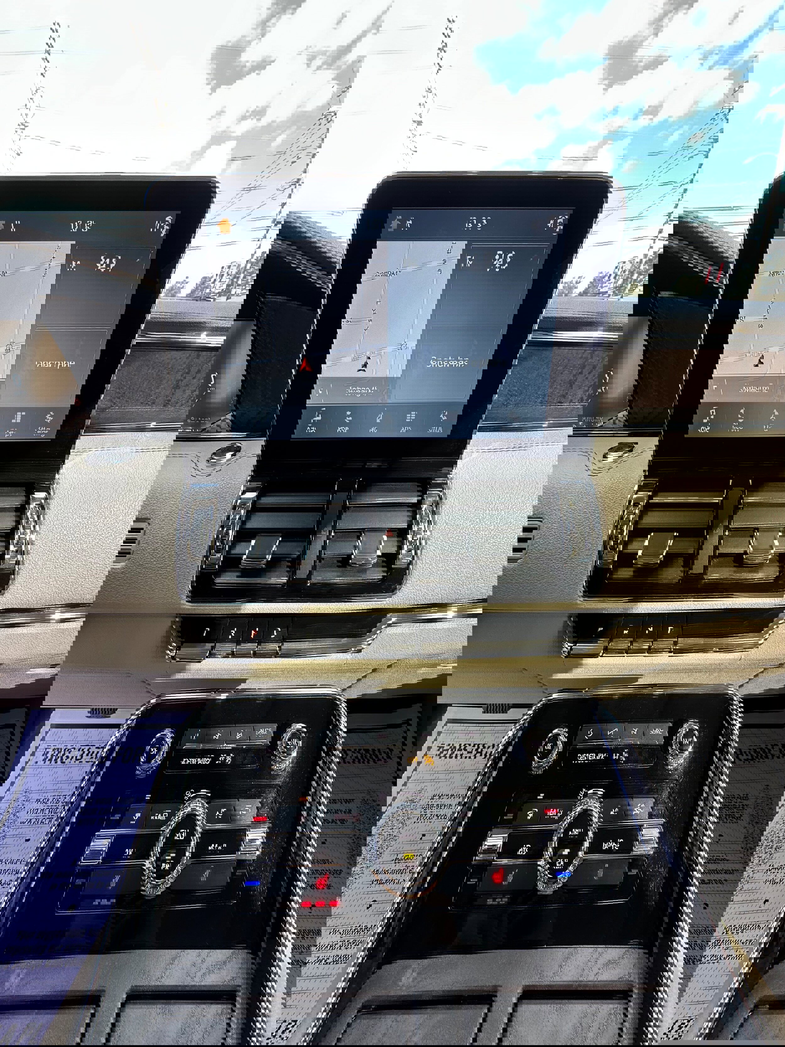 Used 2019 Lincoln Navigator Premiere image 18